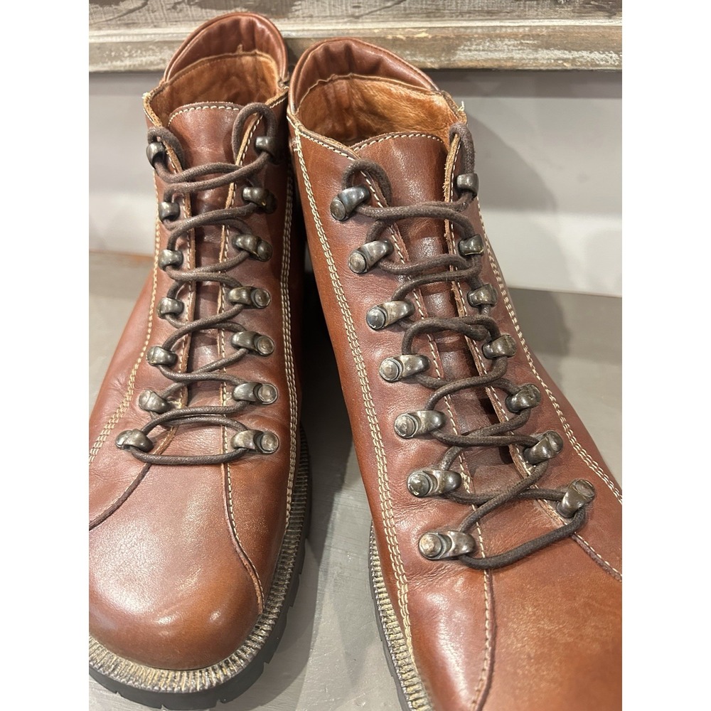 Donald J Pliner Sport 103 Alon Italian Hiking Boots Lace Vibram Soles Size 9.5 M - Picture 2 of 11
